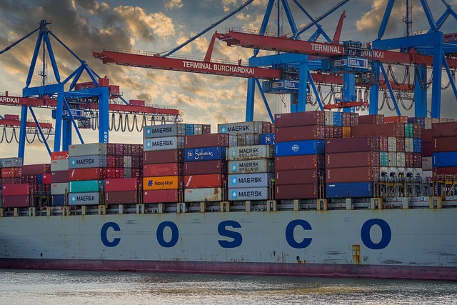 Port kontenerowy z góry — łańcuch dostaw i logistyka jako kluczowy element ESG Scope 3